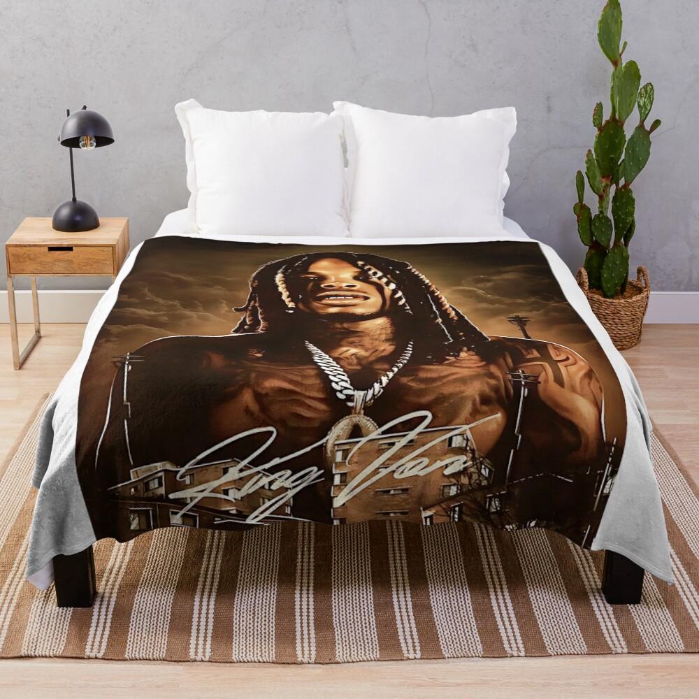 king von vintage Throw Blanket