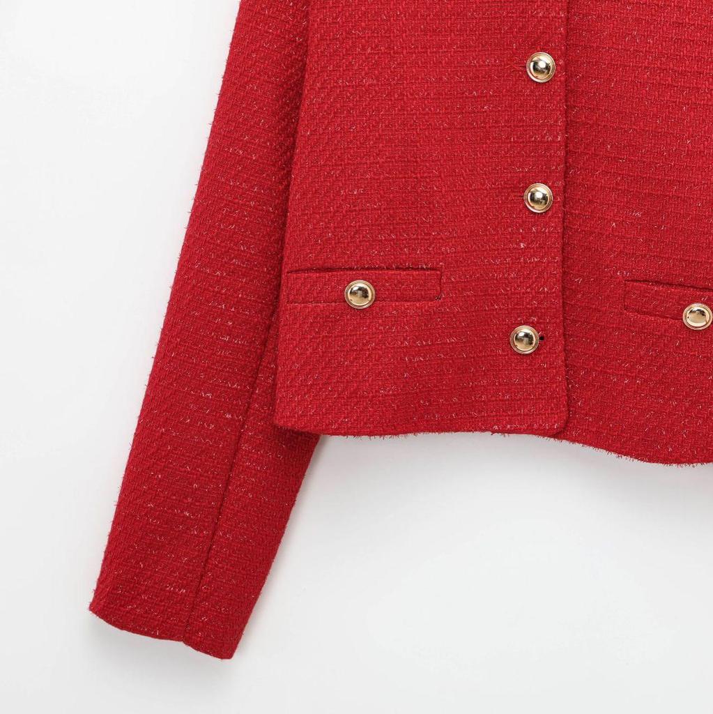 Женская мода весна 2025: Европейский и американский универсальный текстурированный пиджак в французском стиле с пуговичным декором