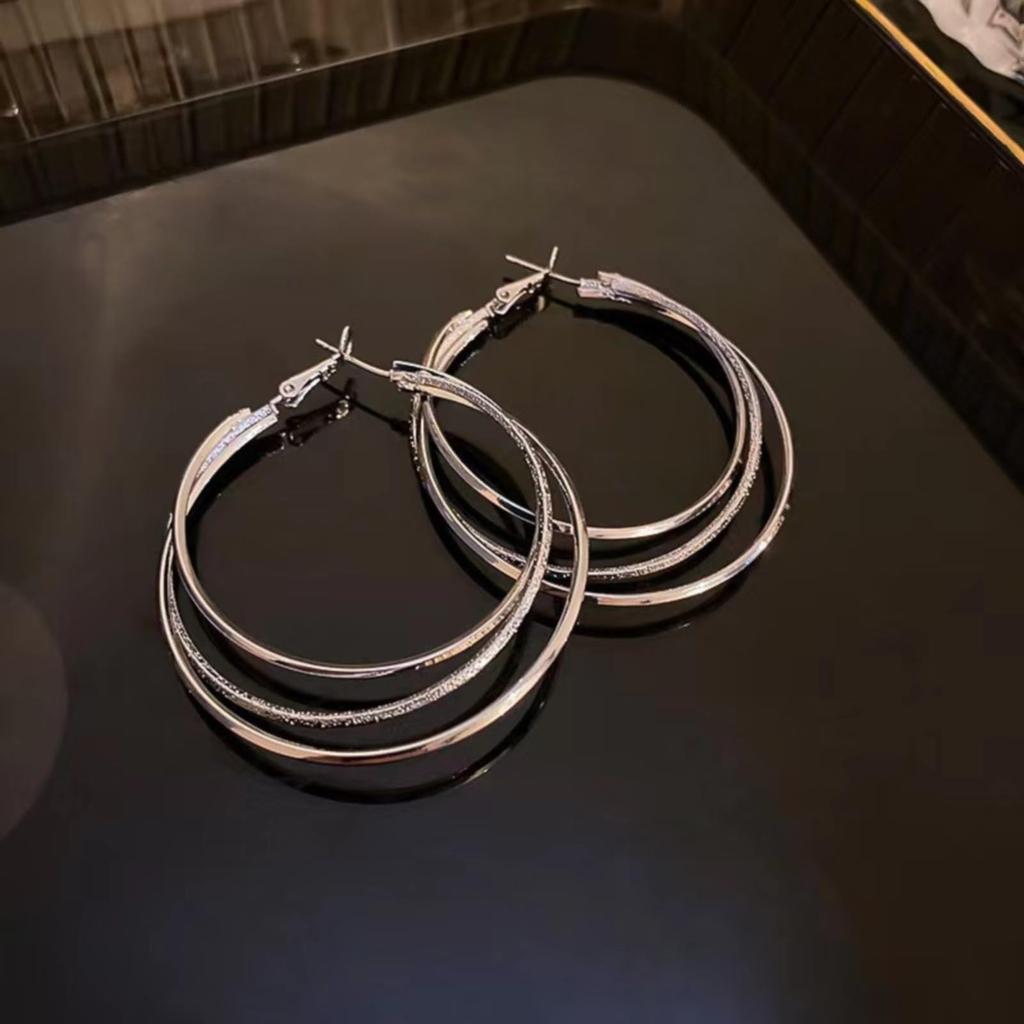 Женские серьги с легким покрытием круглой формы в подарок женщинам