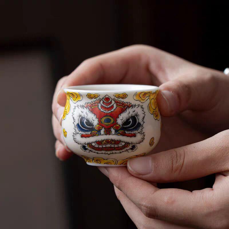Китайский танец льва Чайная чашка Традиционный керамический чайный набор Чашка для церемонии Гунфу Фу Подарок для любителей чая