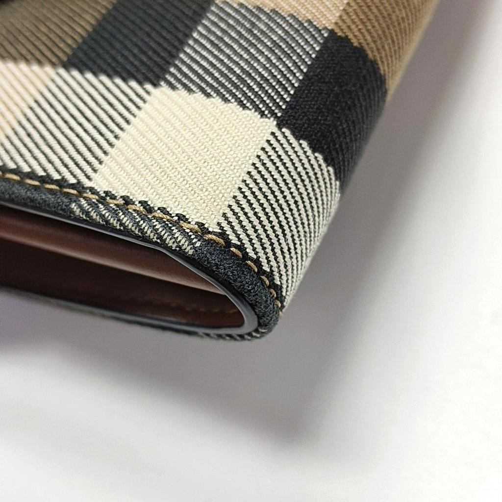 [Pre-Owned] Check Print Canvas And Leather Small Clutch - Very Good #I86A7Y