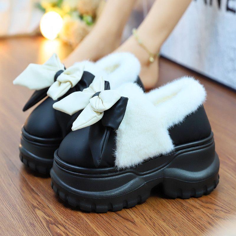 Модные тапочки на высоком каблуке 7,5 см с бантом для дома для женщин 2024 года, осенне-зимние теплые толстые плюшевые шлепанцы, женские водонепроницаемые тапочки на платформе