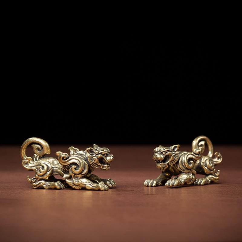 Китайская мифическая латунная статуэтка цилиня, миниатюрная, литая, фигурка древнего бога, настольное украшение, декор для кабинета, подарок