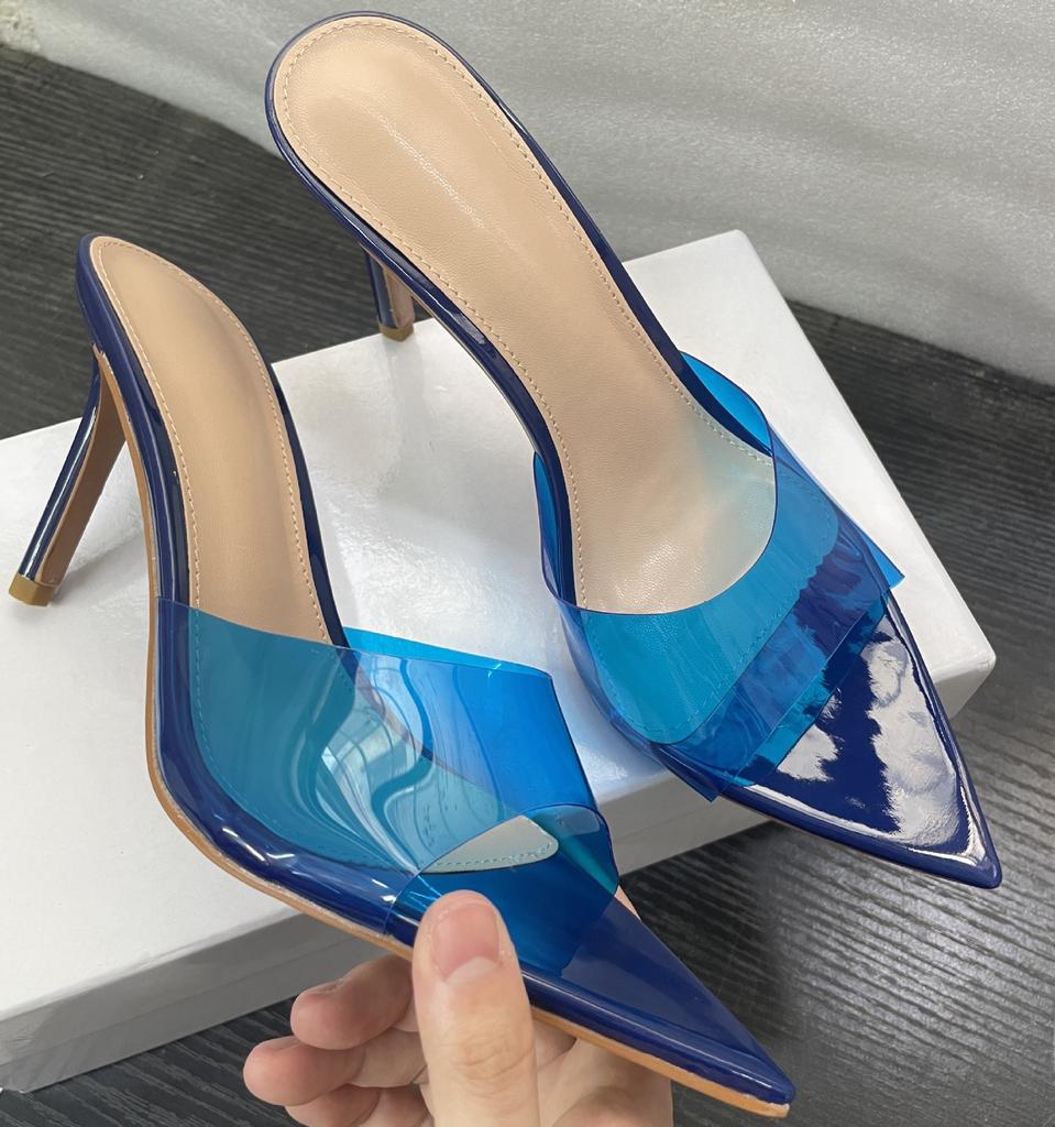 The new simple nude transparent high-heeled slippers with thin heels and pointed toes are not tired, and the high-heeled sandals are worn with open