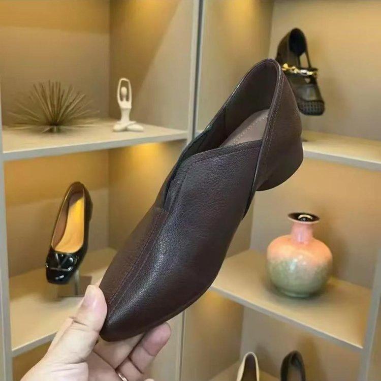 Французские мягкие кожаные туфли с мелким вырезом весенние на плоской подошве удобные мягкая подошва новые остроносые кожаные туфли