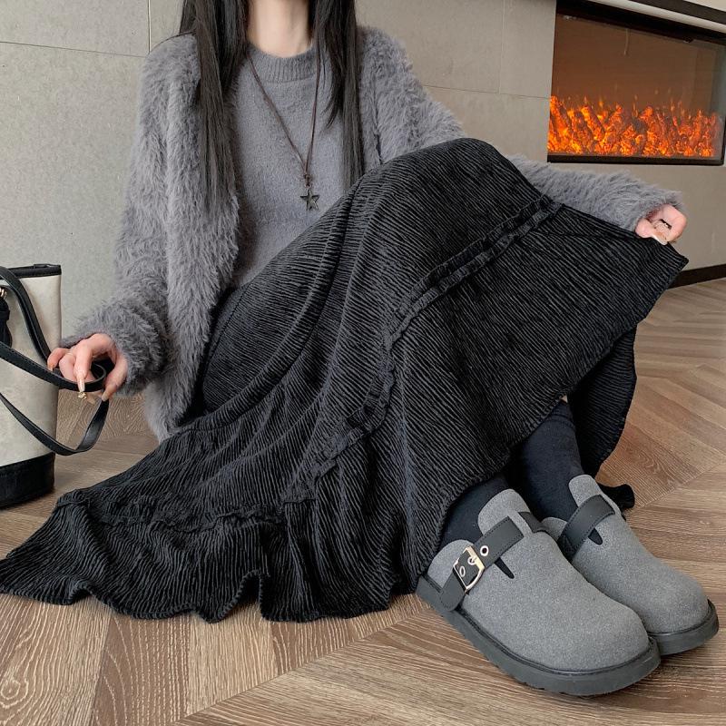 Юбка миди с высокой талией, плиссированная, с оборкой по подолу, на осень/зиму 2025