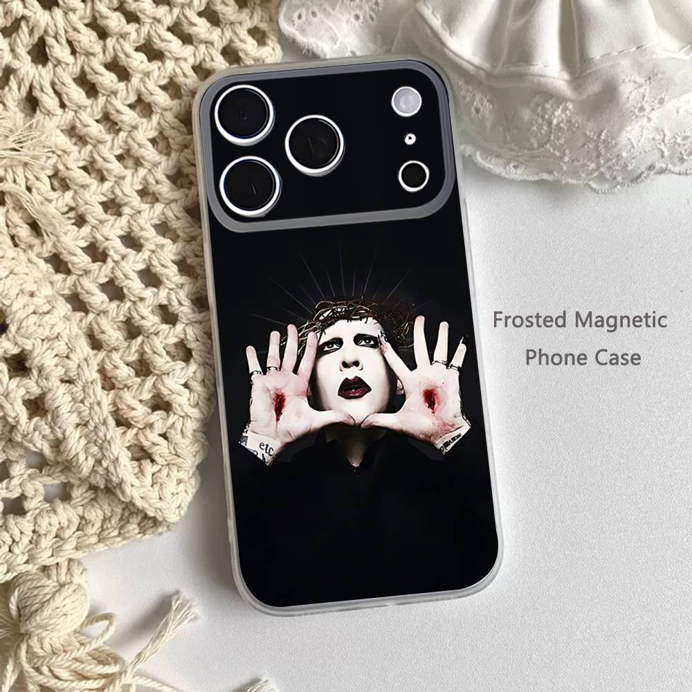 Чехол для телефона Singer M-Marilyn Manson для iPhone 14,16,12,17,13,15,11 Max,Pro,Mini,Plus,Air,E Магнитный Матовый Прозрачный