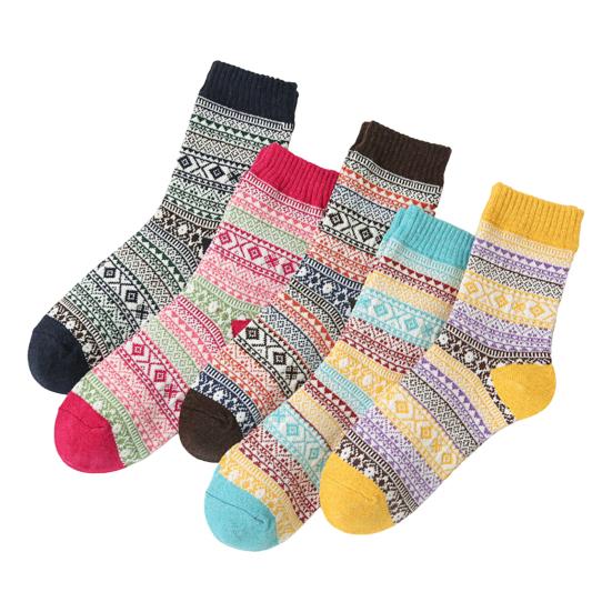 5 Pairs Winter Warm Crew Socks for Women Thick Mid-Calf Knitted Socks Retro Ethnic Style Socks for Christmas Gifts