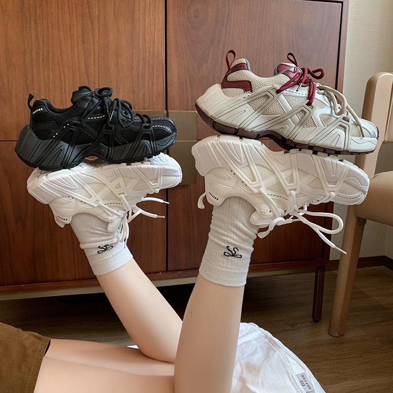 2024 Fashion Dad Shoes Breathable New Thick Sole Comfortable Sneakers Lace Up Casual Shoes Women Outdoor Sneakers Spring Autumn