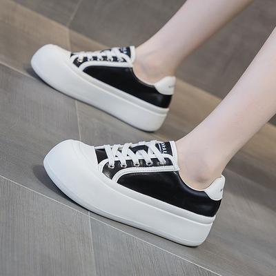 Осенние кожаные спортивные маленькие белые туфли женские повседневные модные универсальные с круглым носком на толстой подошве с внутренней платформой туфли-хлебцы