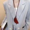 Чехол для ключей из искусственной кожи с цепочкой в виде полумесяца, защита от потери, длинное кожаное ожерелье для женщин