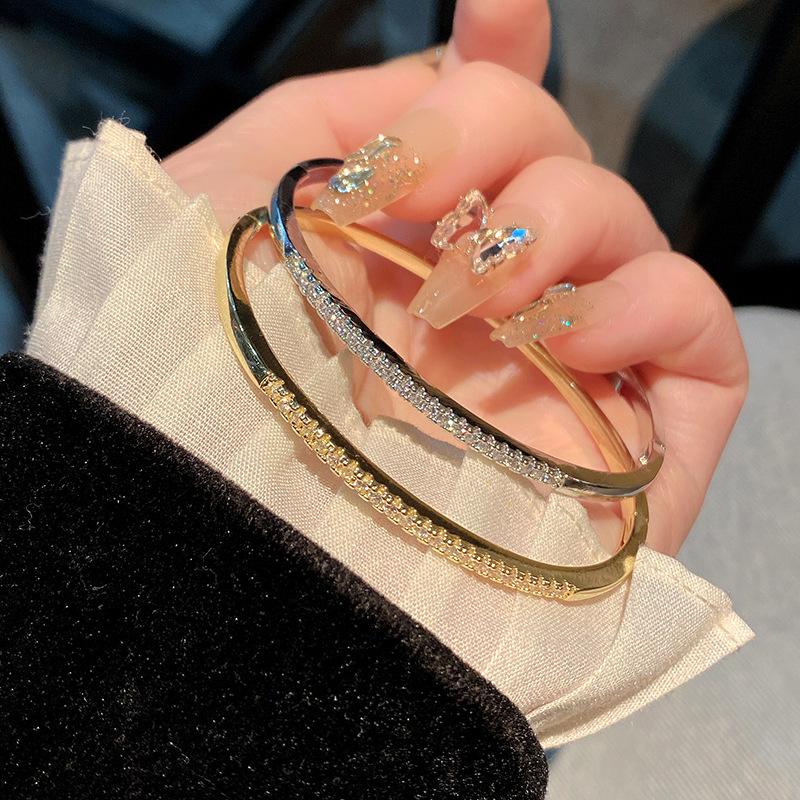 Simple Copper Inlaid Zircon European and American Fashion High-end Bracelet New Hand Accessory for Women