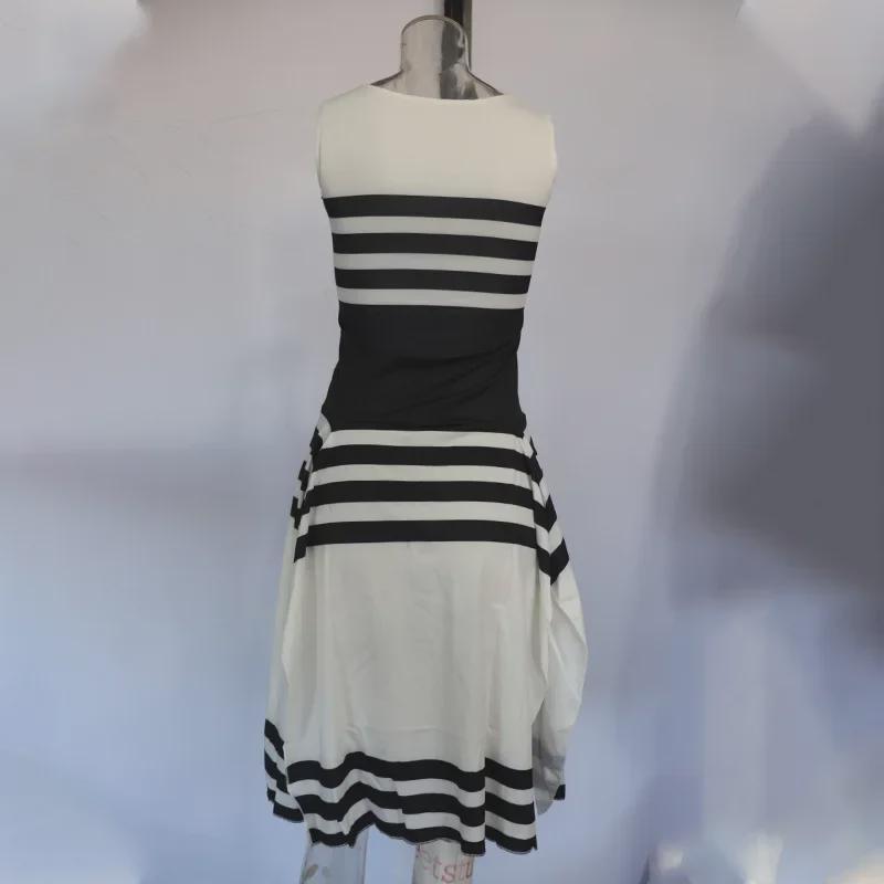 Элегантное летнее платье без рукавов в полоску, пэчворк: Черно-белый повседневный с круглым вырезом