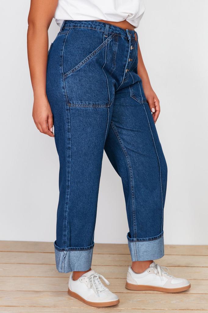 Женские темно-синие джинсы прямого кроя больших размеров с отворотами