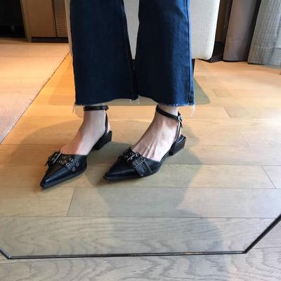 Сандалии для женщин на низком каблуке, квадратные, лето 2024, закрытые женские туфли с острым носком, бежевый ремешок, Корея, предложение, винтаж