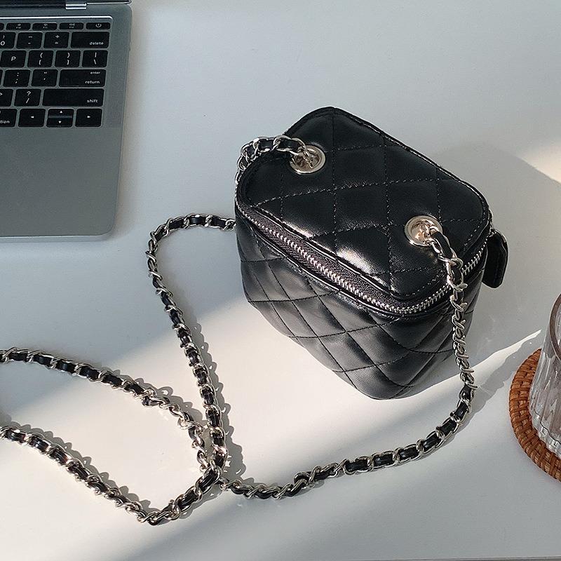 Bag Women's niche one-shoulder messenger bag Rhombus chain bag mouth red envelope mini box bag