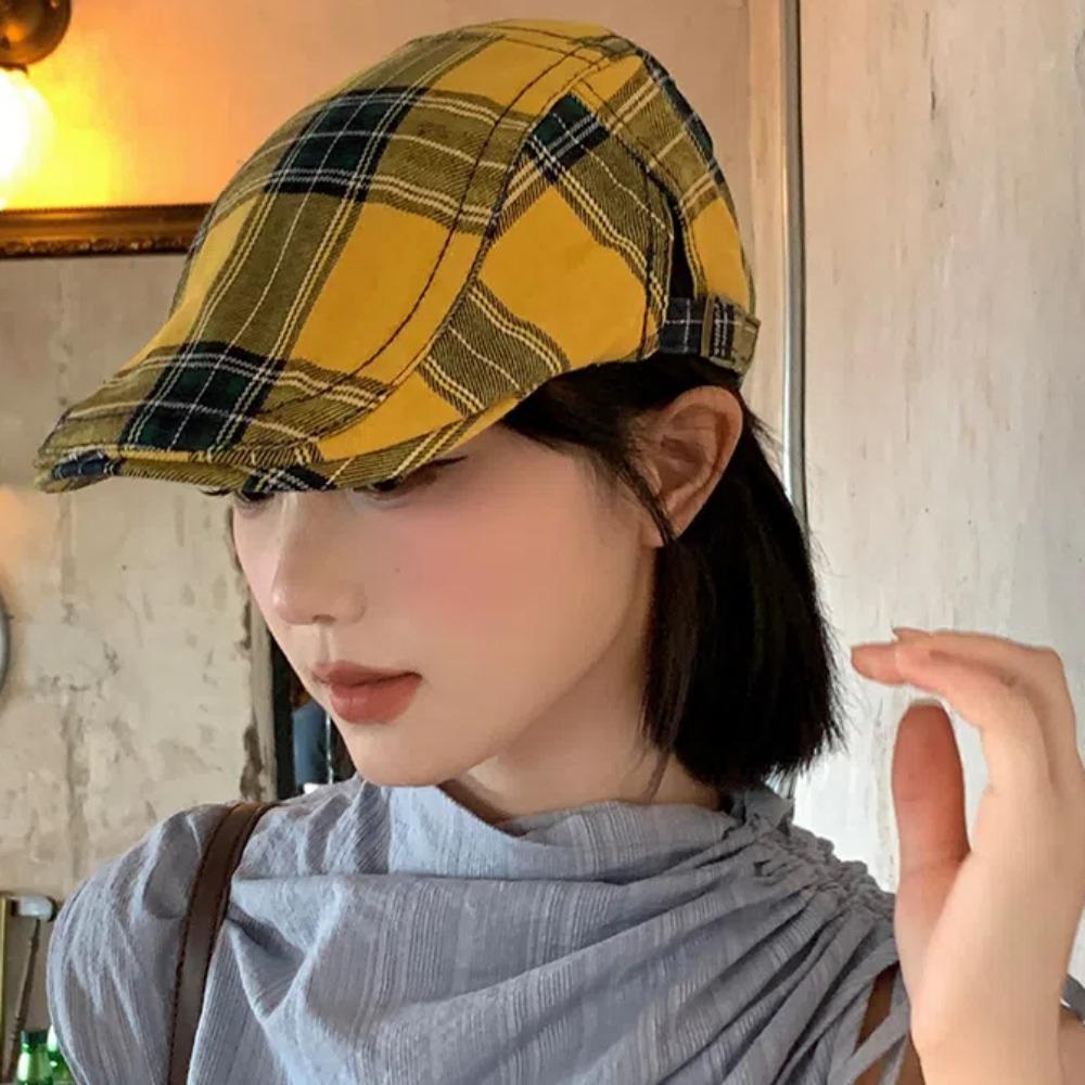 Retro Plaid Beret Cap Short Brim Cloth Painter Cap Curved Brimmed Hat British Forward Hat School
