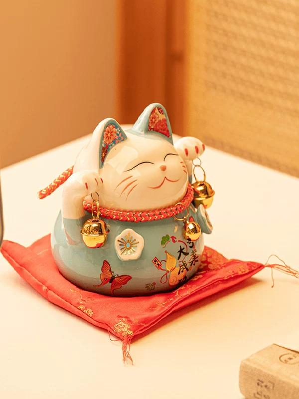 Lucky cat ornament ceramic Japanese creative gifts piggy bank store opening checkout page home decoration living room