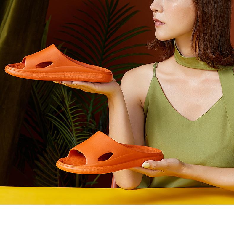 Тапочки из ЭВА для женщин и мужчин летом, нескользящие тапочки для ванной комнаты для домашнего использования, классные тапочки для домашнего использования, тапочки для душа в помещении