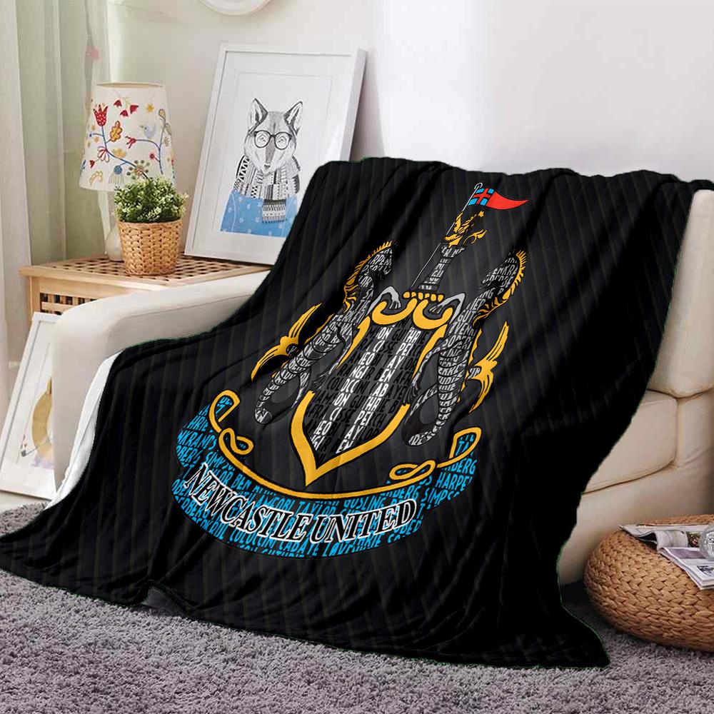 Newcastle United Crest Flannel Blanket, Soft Polyester, Modern Design, All-Season for Camping, Travel, Gifts for holidays or birthdays