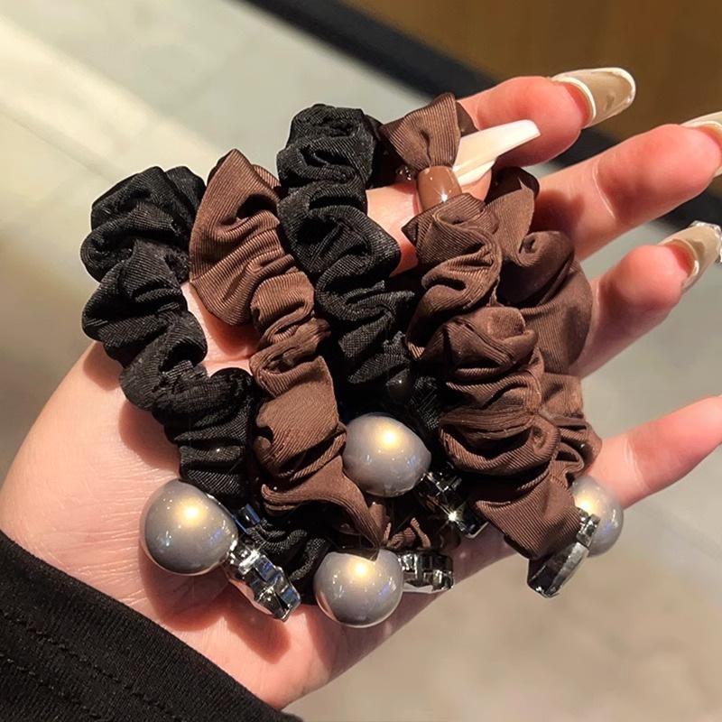 Элегантная резинка для волос со стразами и жемчугом — универсальная и стильная резинка для женщин