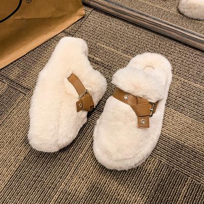 Пушистые тапочки с толстой подошвой для женщин, новинка 2024 года, бархат для сохранения тепла, симпатичная пряжка для ремня, защищающая от ветра, домашние тапочки из хлопка