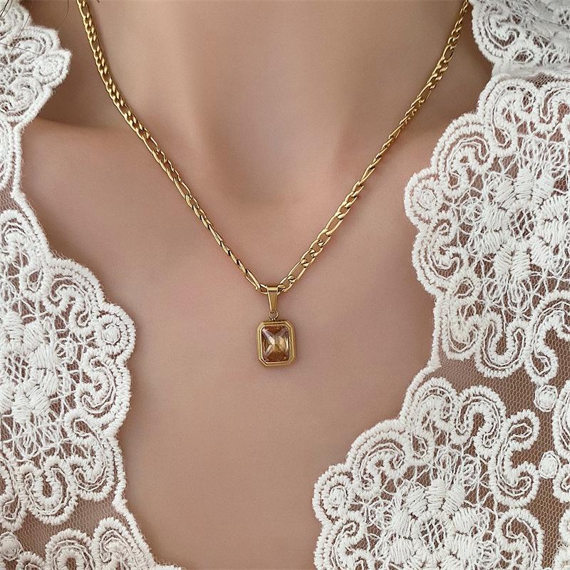 Сине-зеленый Шампанское Драгоценный Камень 18K Позолоченная Титановая Сталь Ретро Ожерелье - Модный Европейский Американский Стиль для Женщин и Пар.