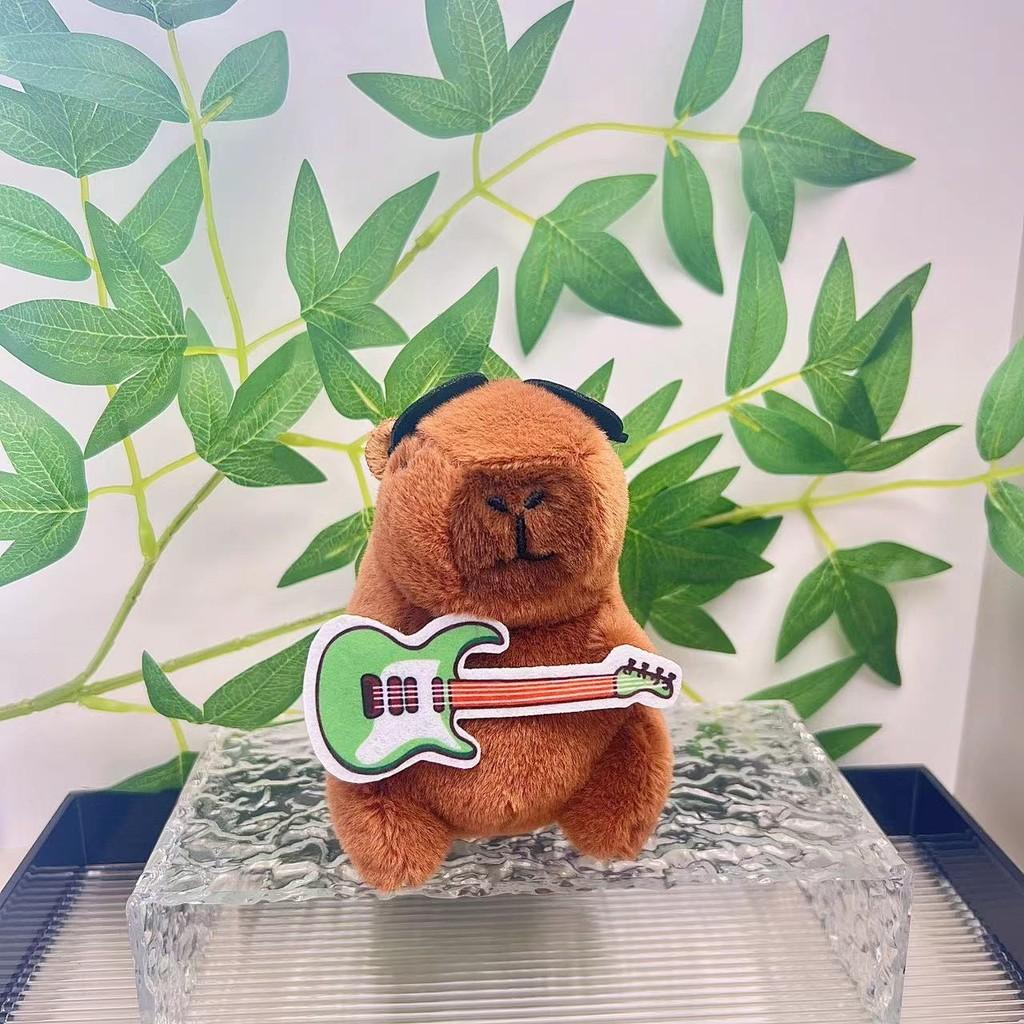 Забавный плюшевый брелок-капибара, красочный дизайн животного, идеально подходит для украшения детской комнаты или сумки