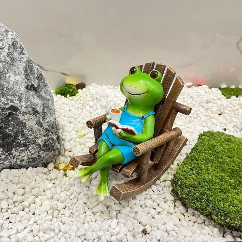 Симпатичное лечебное маленькое украшение, милая мини-фигурка лягушки из смолы, дизайн кресла-качалки с книгой, кофе, украшение для дома, спальни, офиса