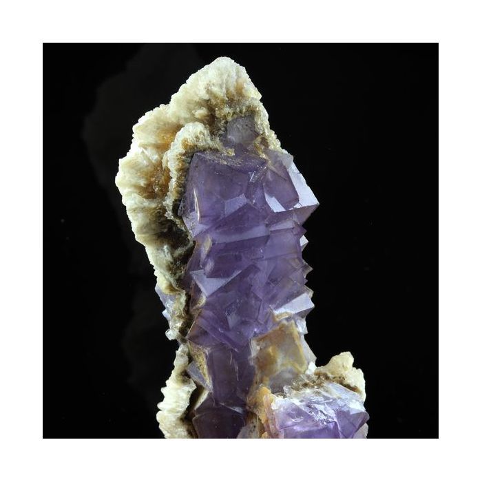 Pierres et Minéraux. Fluorite. 456.0 ct. Weishan Co., Dali, Yunnan, Chine.