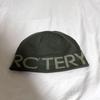 Б/у серая вязаная шапка ARC'TERYX