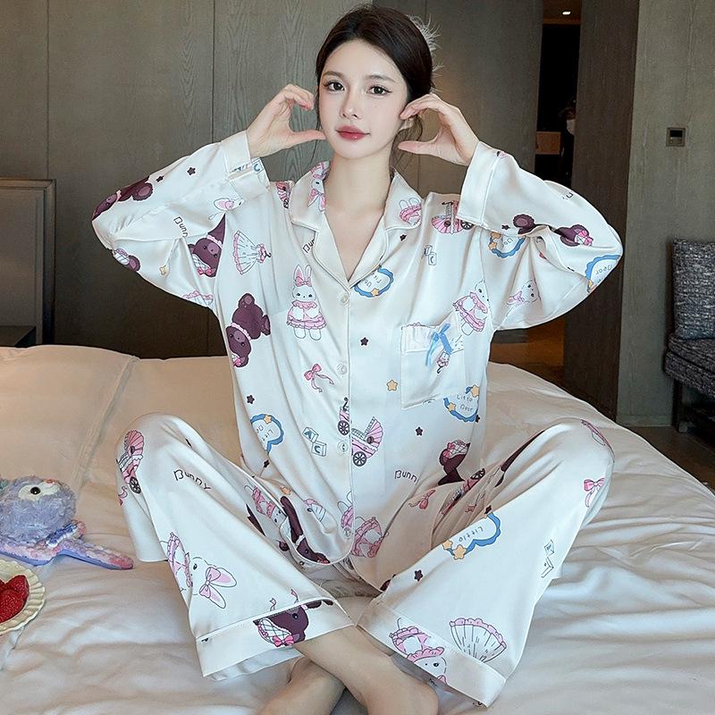 "Korean Ins-Style Imitation Silk Pajamas: Women's Long-Sleeve Cute Bear Dot Set"