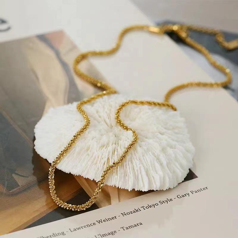 iF ME Luxury Gold Necklace for Women Twist Chain Choker Simple Accessories Jewelry