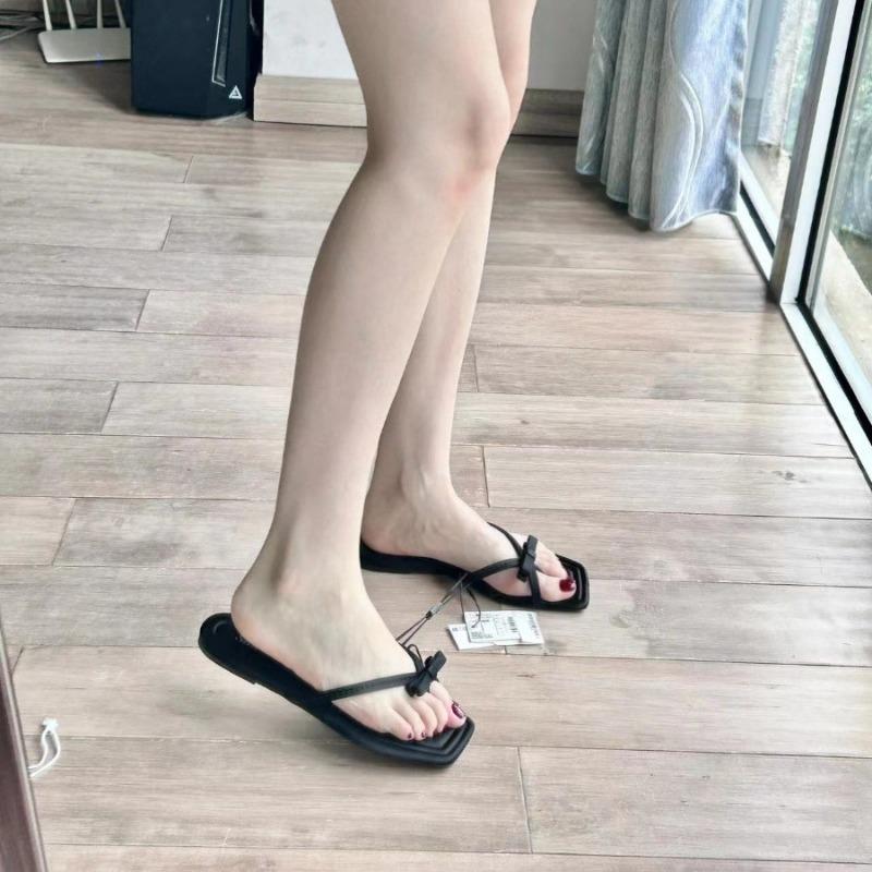 Женские тапочки Новые летние дизайнерские тапочки Модные сандалии-шлепанцы с перемычкой для пальца на плоской подошве Уличная повседневная пляжная обувь Слайды Женские