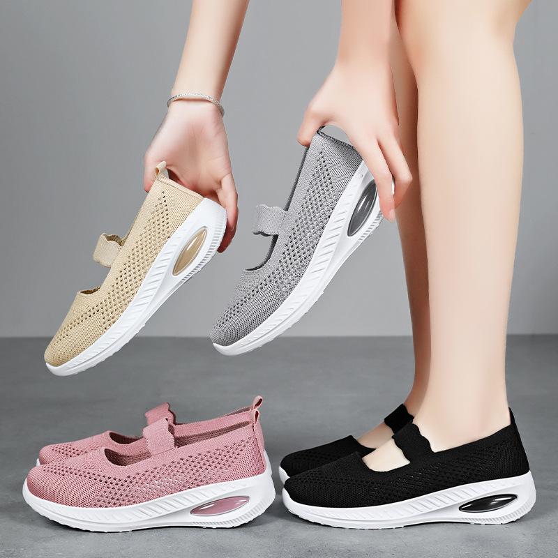 Женская обувь с мягкой подошвой не утомляет ноги. Летние новые туфли из ткани Old Beijing удобные и дышащие для женщин.. Одна педаль мать