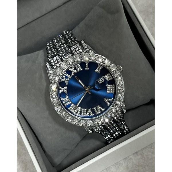 Жирные кубические часы