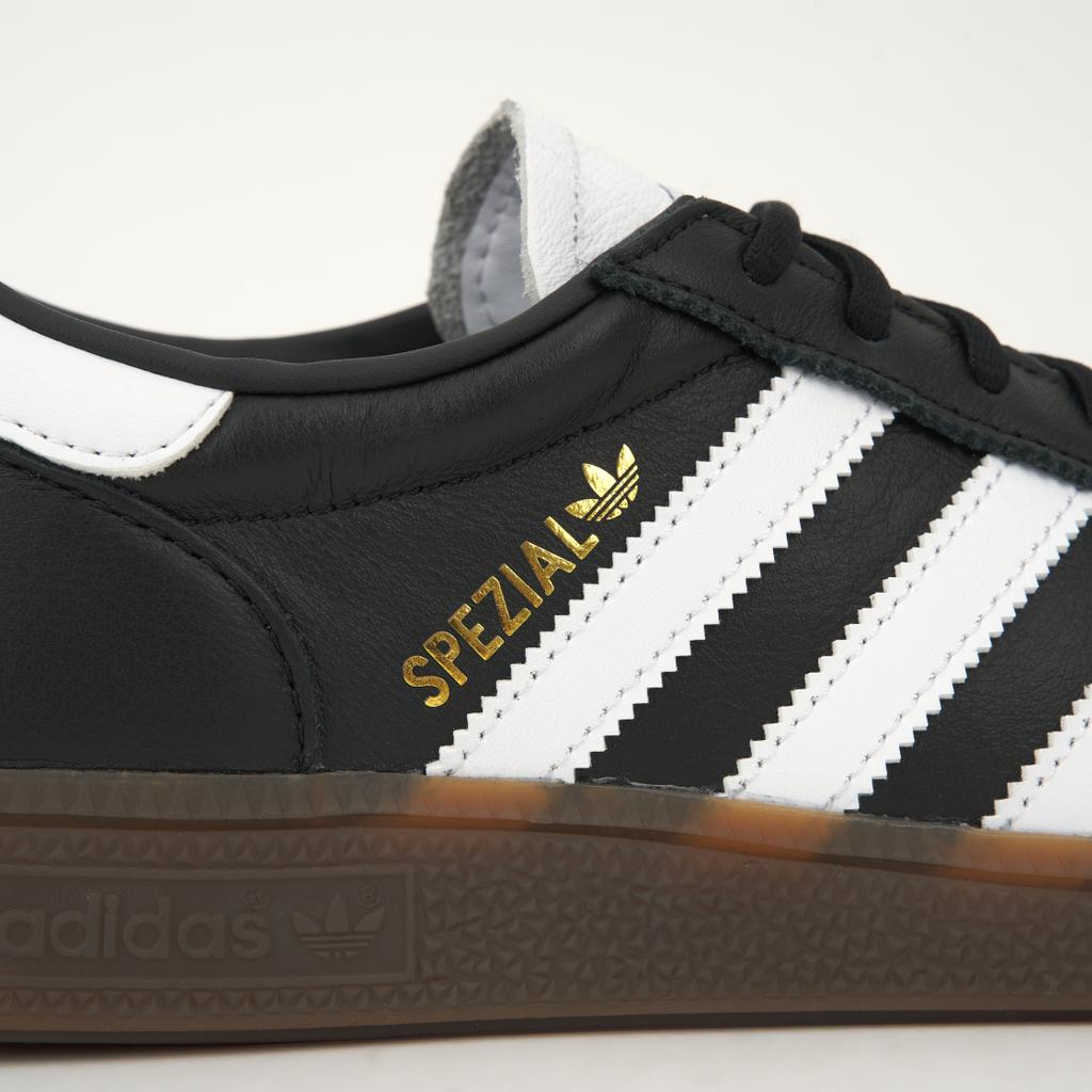 Кроссовки унисекс adidas Handball Spezial Black White Gum Core
