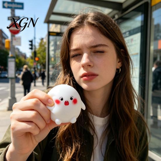 Hand Squeeze Stress Ball Cartoon Steamed Bun Toy with Steamer, Relief Dough Exercise Sensory Fidget Toy, Anti-Anxiety Steamer
