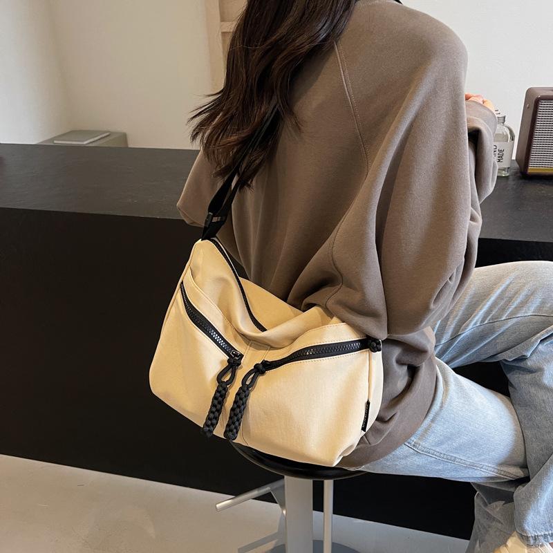 Модная сумка-мессенджер через плечо большой емкости для женщин, новая повседневная универсальная сумка-тоут, корейская версия сумки под мышкой