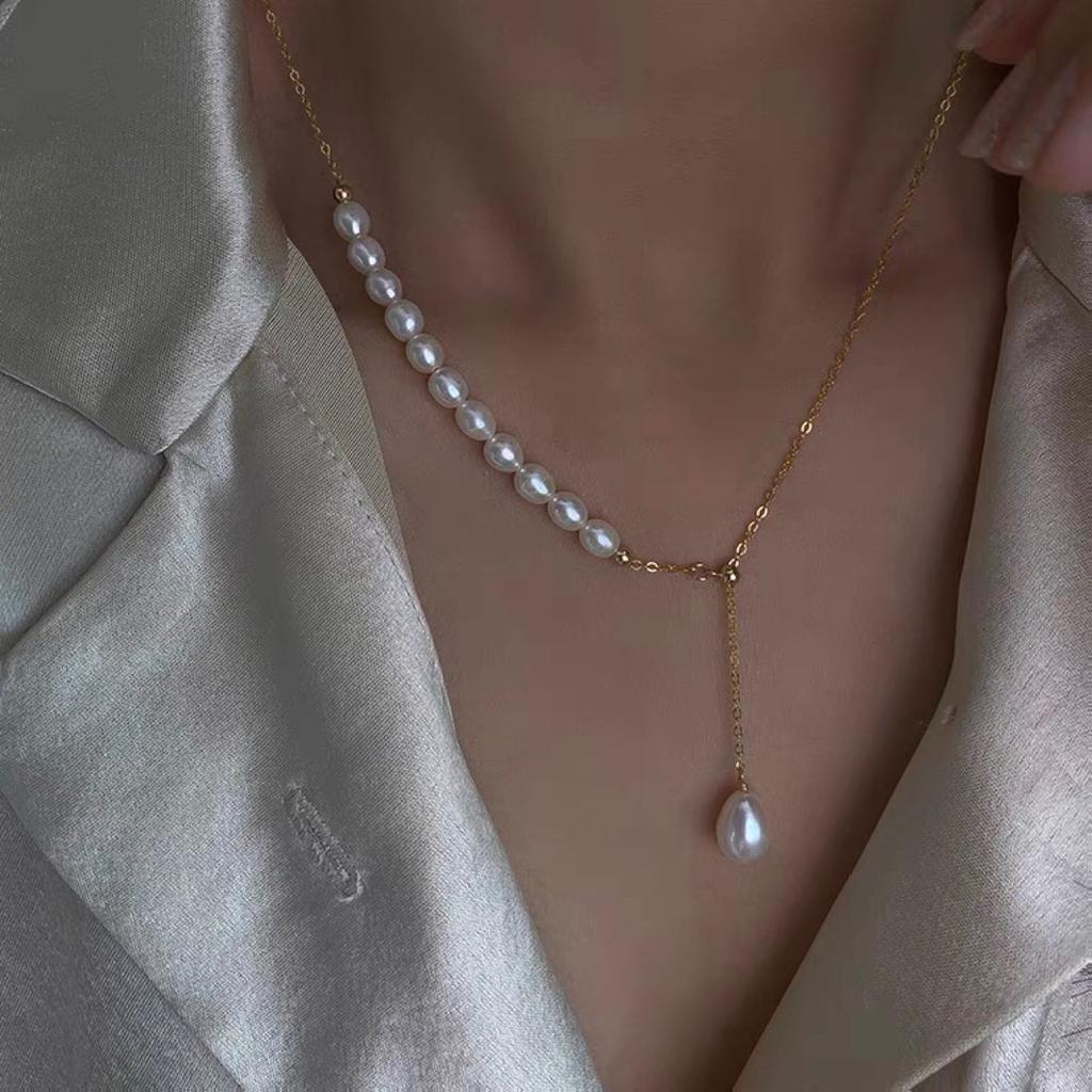 Titanium Steel Strong Light Rice Grain Freshwater Pearl Necklace Pull Adjustable Collarbone Chain Fashionable Light Luxury Y-Shaped Slip Button
