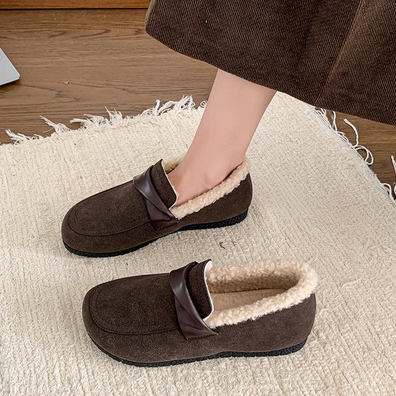 Модная женская хлопковая обувь 2024 Зимние слипоны Теплые плюшевые хлопковые туфли Уличная повседневная модная удобная обувь для шопинга женская