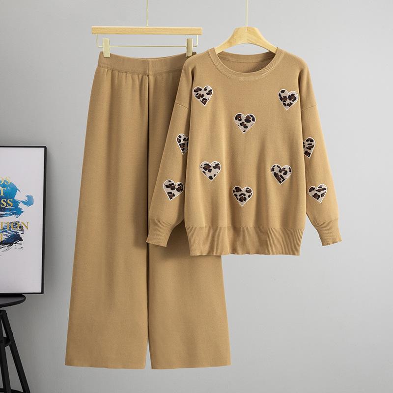 New Youthful and Caring Two-piece Set of Knitted Casual Wide-leg Pants for Elegant Women's Wear