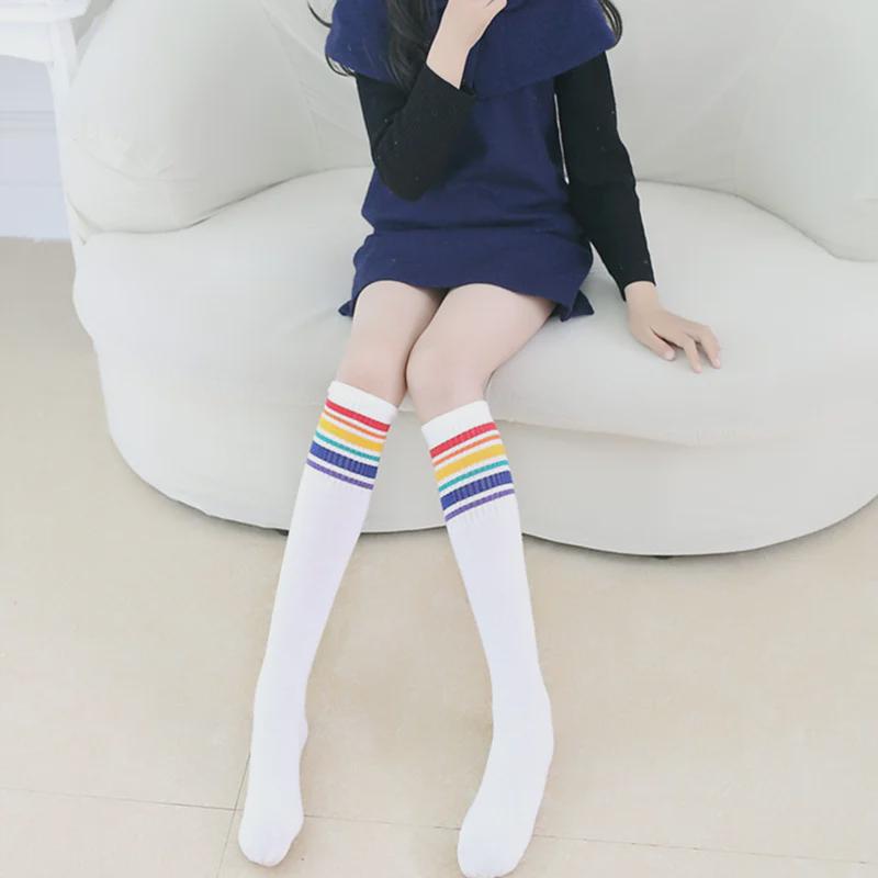 Корейские хлопковые носки для девочек с радужными полосками до колена на весну/осень