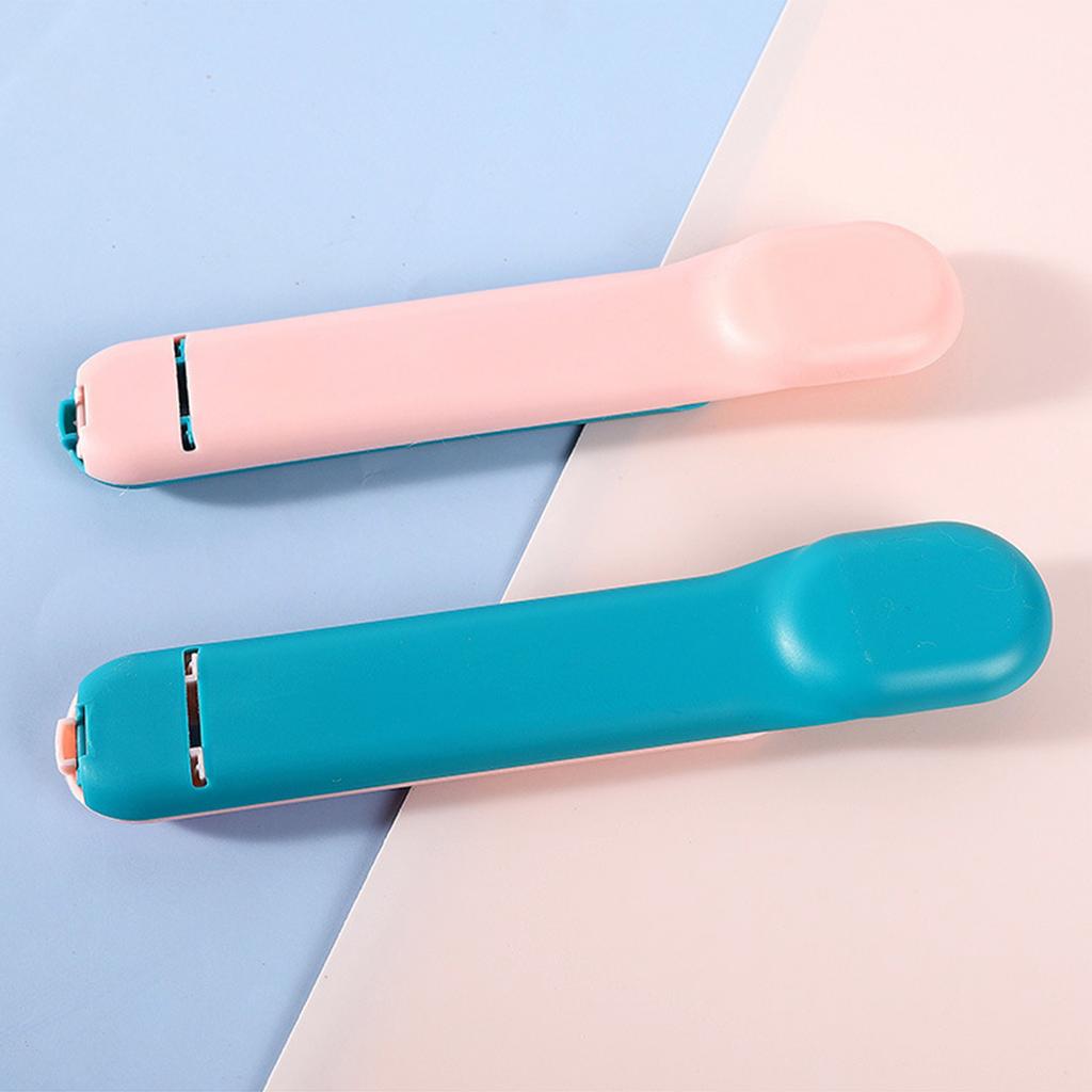 Cat Strip Spoon Push Button Portable Slot Ergonomic Cat Feeder Squeeze Spoon for Pet Blue