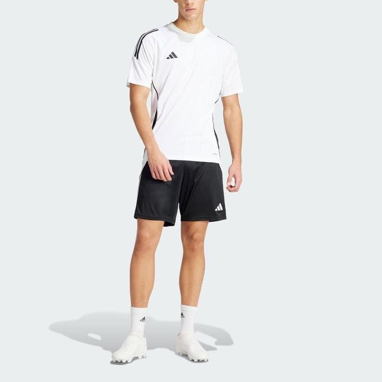 adidas Футболка с принтом логотипа в полоску и цветными блоками, облегающая, с круглым вырезом, мужская, белая IS1019