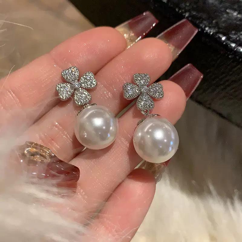 Pearl Tassel Earrings with Silver Needle & Floral Design – Medieval Vintage Style for Women