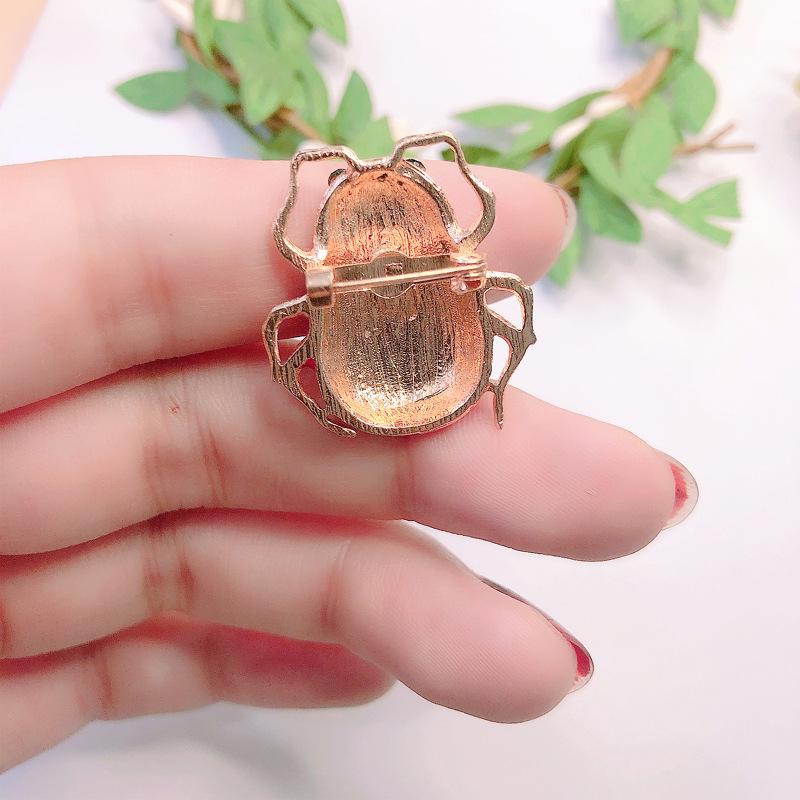 Креативная мультяшная брошь-божья коровка - Универсальная булавка-жук для модных аксессуаров для рубашки