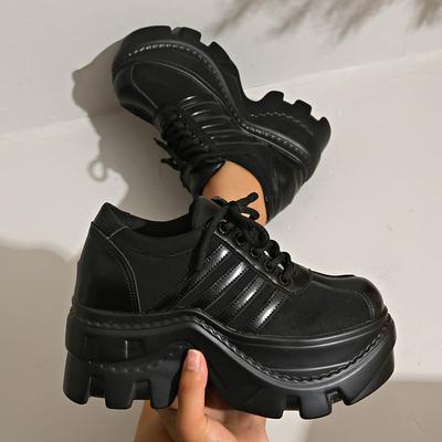 Мода Женская Мода Дышащие Массивные Кроссовки Толстая Подошва Нескользящая Вулканизированная Обувь Женщина Готика Черный Платформа Спортивная Обувь 35-42
