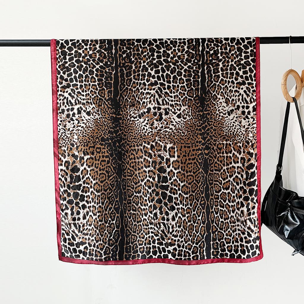 Versatile Leopard Print Silk Scarf Baotou Scarf Spring And Summer Sunscreen Shawl Elegant Simulation Silk Hot-Selling