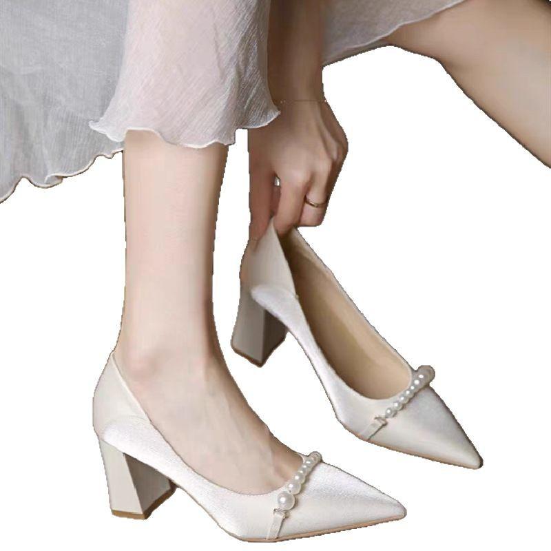 2025 красивые атласные темпераментные туфли на высоком каблуке, одинарные туфли на толстом каблуке, белые туфли-чеонгсам, туфли для подружек невесты, женские свадебные туфли, свадебные туфли для невесты